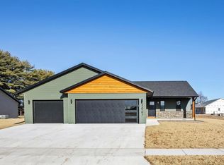 2007 Golden Gate Way, Holmen, WI 54636