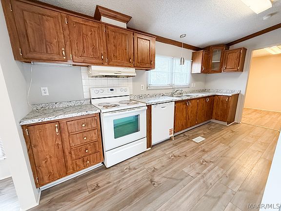 4th image of 110 Melissa Robyn Rd