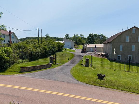 4th image of 1898 Schellsburg Rd