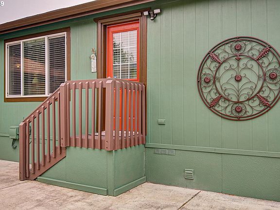 2nd image of 5101 NE 121st Ave Unit 157