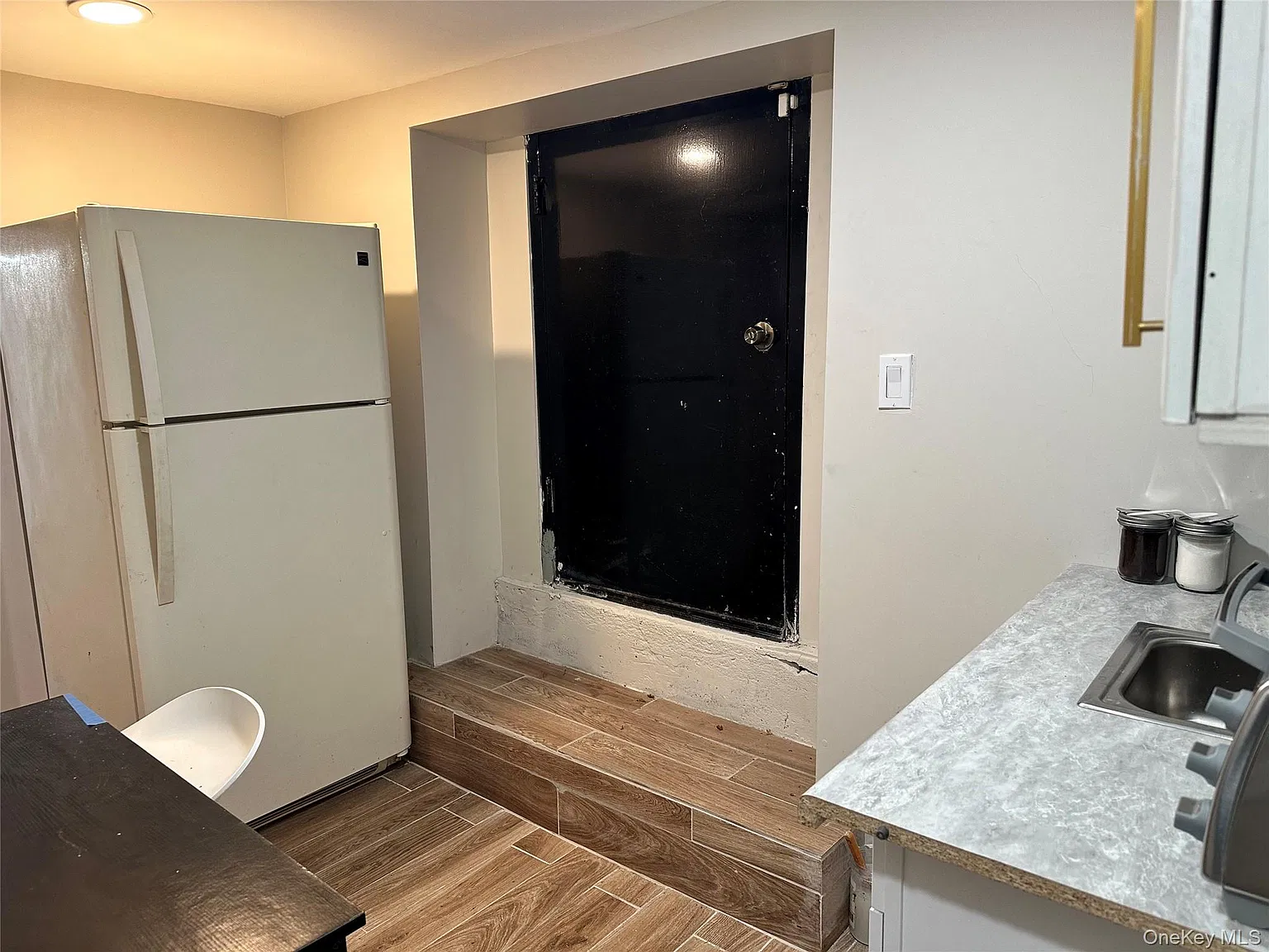 1 bed, 1.0 bath, 400 sqft, $1,100 — Photo 2