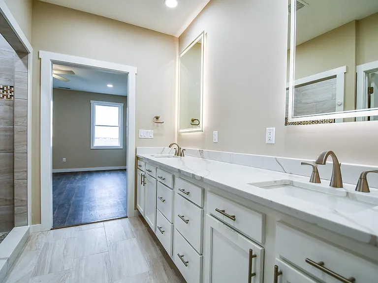 Rosenthal Dr — Photo 17