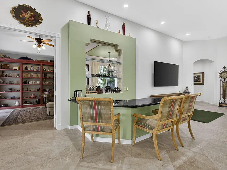 10880 Northgreen Dr — Photo 13