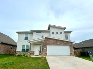 2111 Periwinkle Pl, Centerton, AR 72719