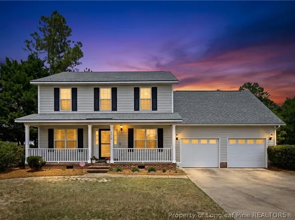 6016 Woodspring Dr, Hope Mills, NC 28348