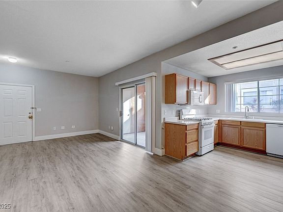 2nd image of 830 Carnegie St APT 1712