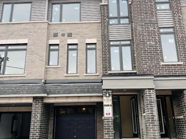 29 Esquire Way, Whitby, ON L1R 0S7