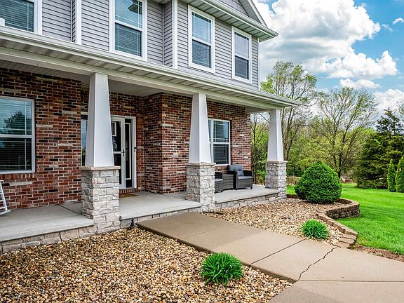 3rd image of 1413 Stephanie Ln