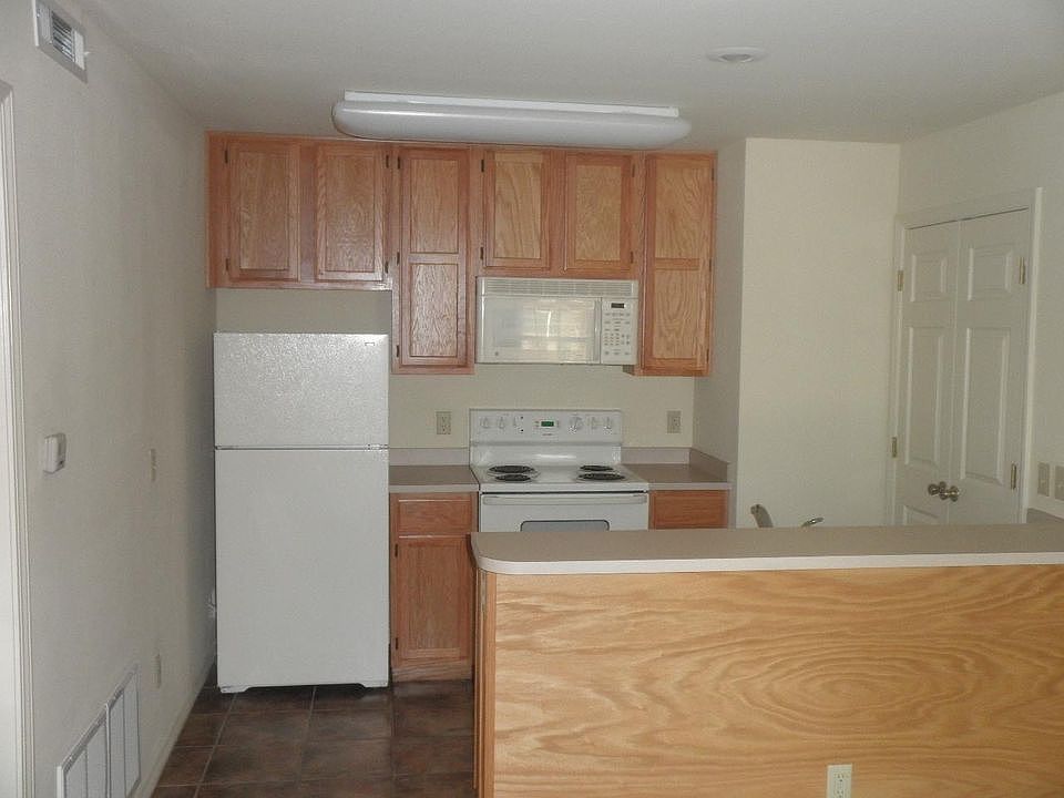 1st image of 1406 N Garland Ave APT 8