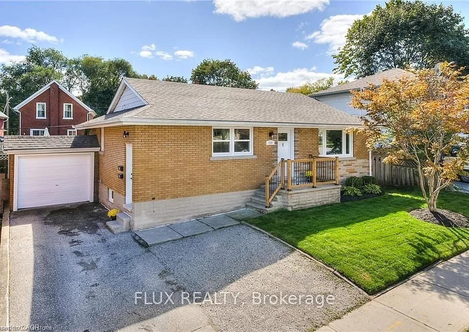 235 Guelph St #2