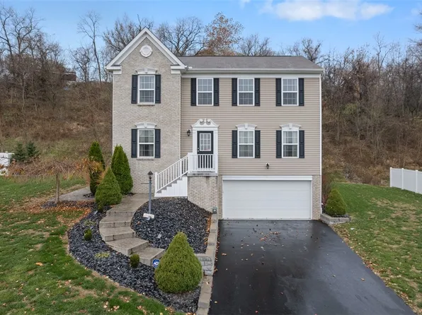 420 White Pine Ln, Baden, PA 15005