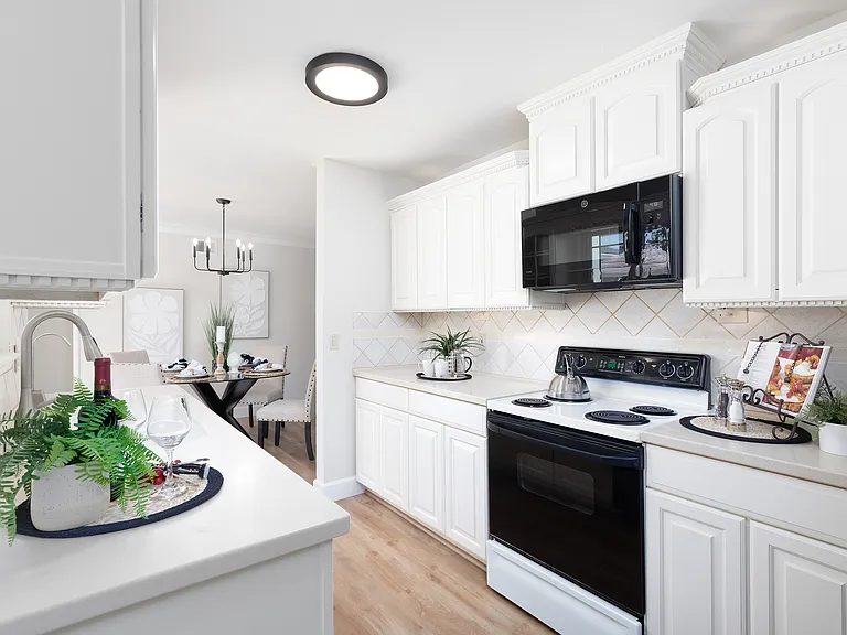1495 Lamore Dr — Photo 9