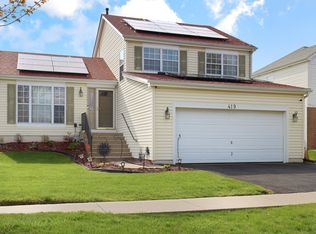 419 Hummingbird Ln, Bolingbrook, IL 60440
