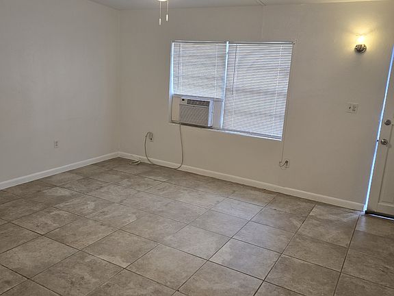 5th image of 2326B Shenandoah Rd #2