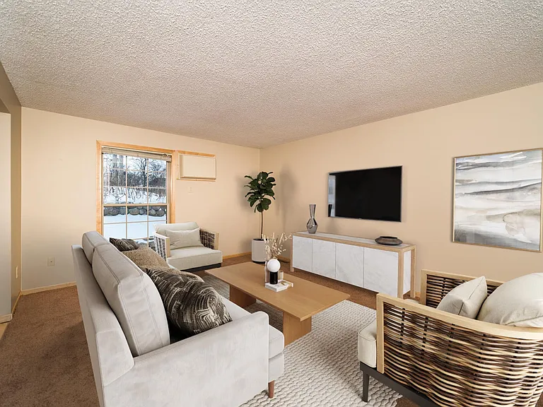 Parkwood Heights Apartments — Photo 10