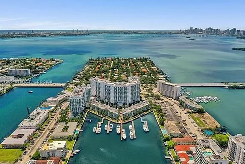 7900 Harbor Island Dr Photo 1