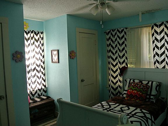 2nd image of 5118 Avenue Q 1/2