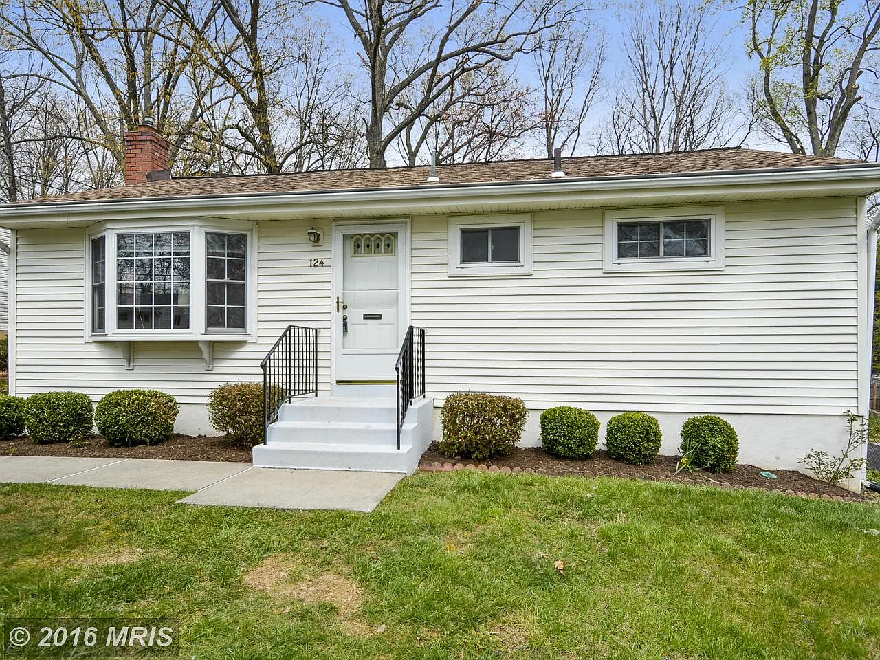 124 Hutton St photo 1