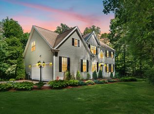 20 Lisbon Ter, Oxford, CT 06478