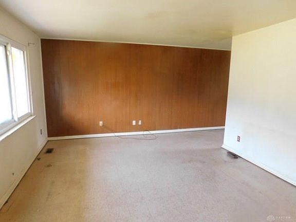 5th image of 1401 Wood River Blvd