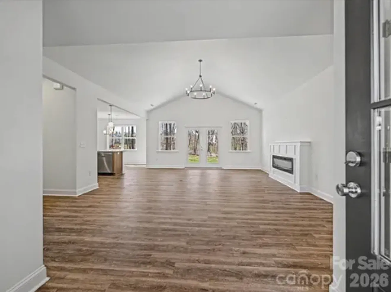 3 bed, 2140 sqft, $2,375 — Photo 2