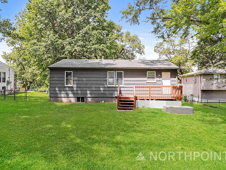 7937 N Jefferson St — Photo 15