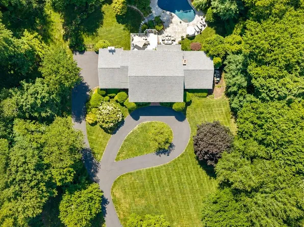 73 Foggwood Circle, Fairfield, CT 06824