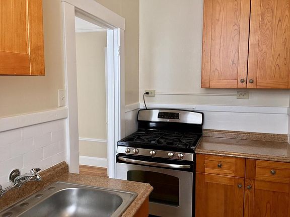 3rd image of 1633 California St APT 106