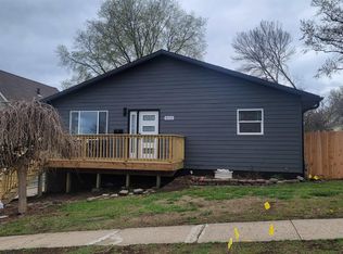 4533 Cleveland St, Sioux City, IA 51108