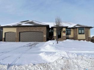 2409 S Purdue Ave, Sioux Falls, SD 57106