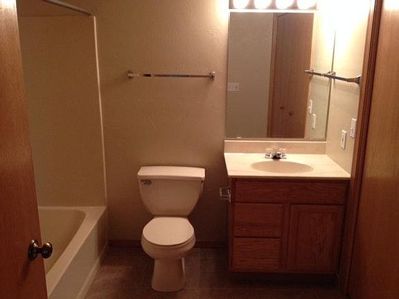 2nd image of 1571 Silverstone Trl APT 6