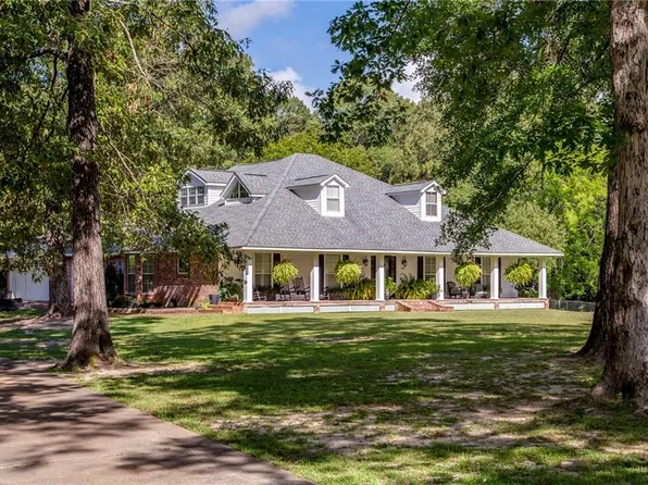 386 Garnet St, Pineville, LA 71360