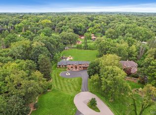 30290 Woodside Ct, Franklin, MI 48025