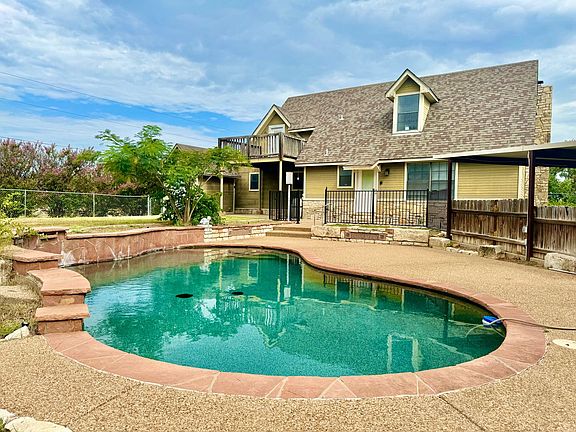 3rd image of 213 Siesta Ct