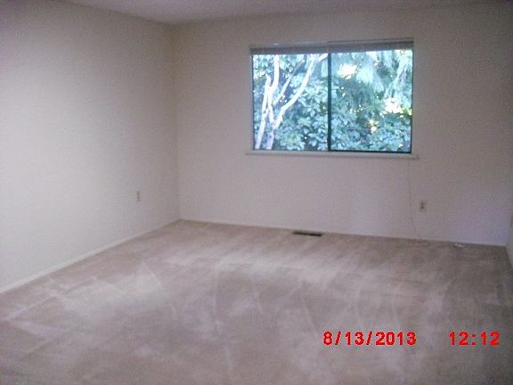 5th image of 11424 105th Pl NE