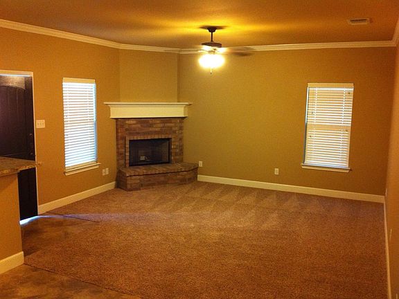 3rd image of 4421 106th St Unit A