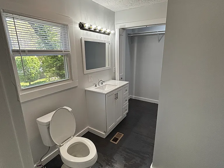 1658 Echo Ct — Photo 5