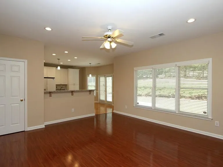 4310 Canterbury Walk Dr — Photo 15