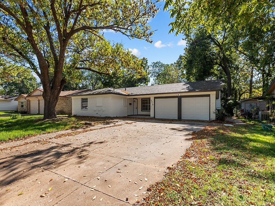 1st image of 2210 Hackberry Dr