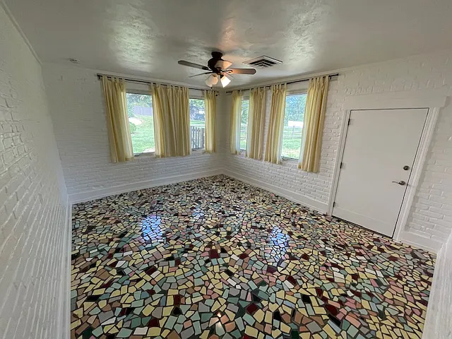 6904 Euclid Ave — Photo 15