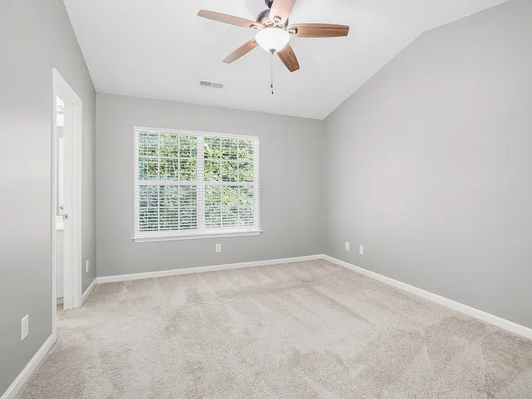 339 Malamute Ln — Photo 5