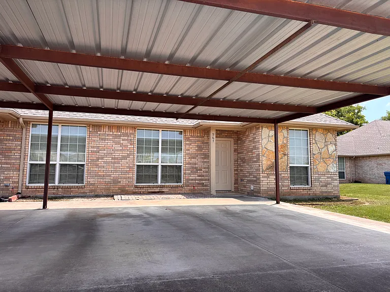 967 Underwood Rd — Photo 3