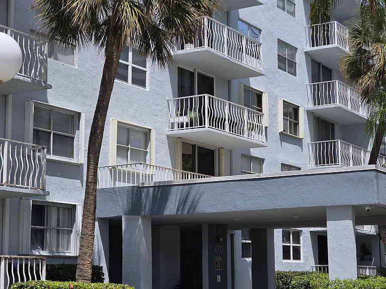 470 Executive Center Dr #2K — Photo 38