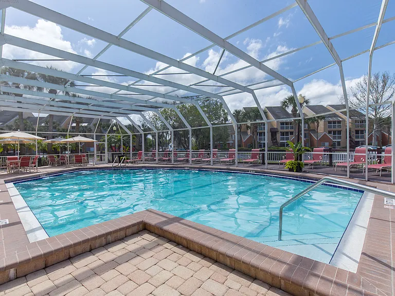 Topaz Riviera — Photo 1