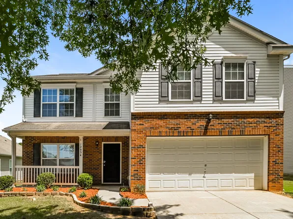 12034 Red Leaf Dr, Charlotte, NC 28215
