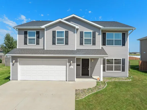 3004 9th St NW, Minot, ND 58703