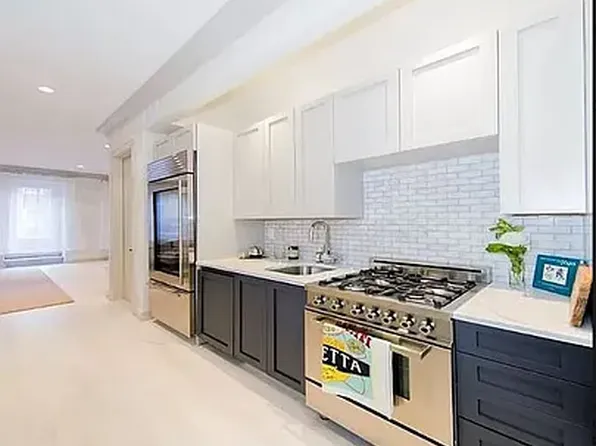 132 East 61st Street image 4 of 10