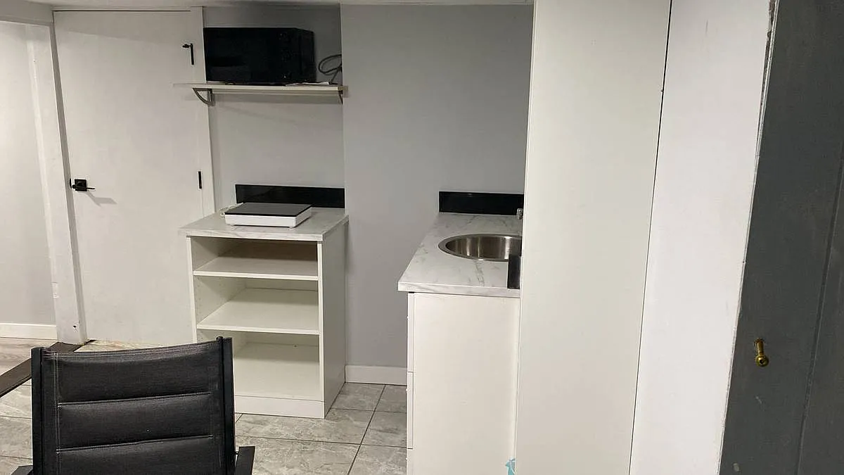 1 bed, 700 sqft, $900 — Photo 4