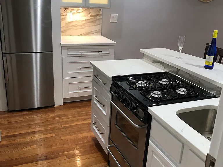 140-17 84th Dr #5A — Photo 5
