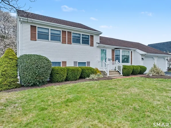6 Benjamin Road, Groton, CT 06355